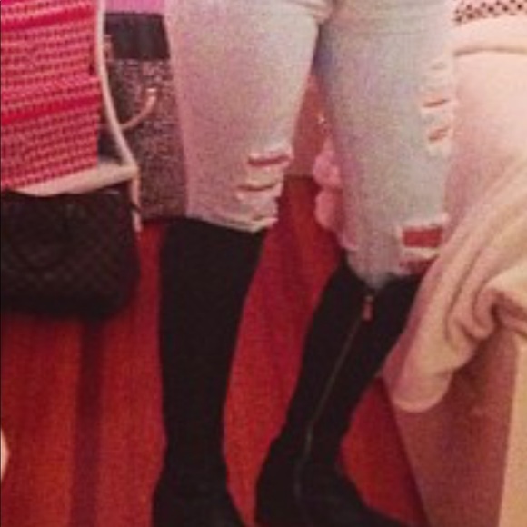 Gorgeous lightly used snake skin Michael Kors boot - Picture 4 of 6